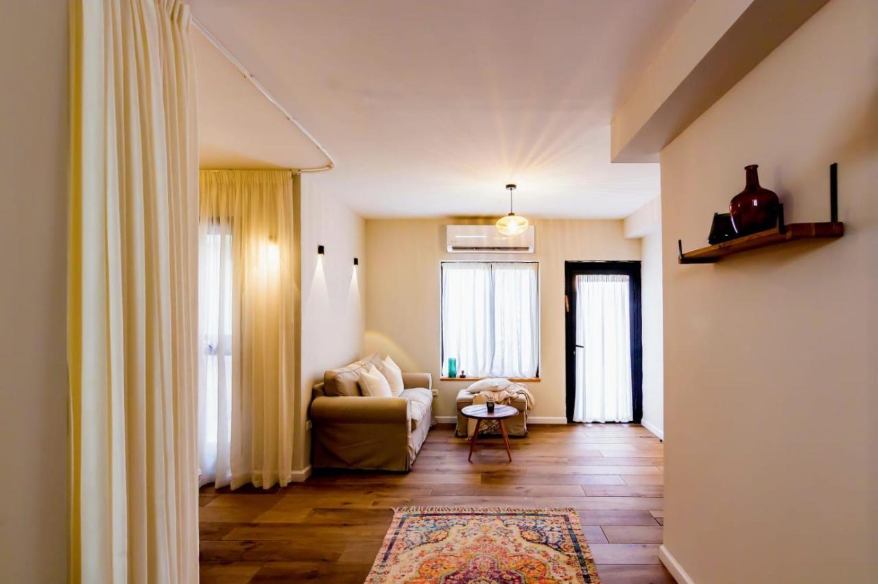 Jabotinsky 37 Bed & Breakfast Zikhron Ya'akov Dış mekan fotoğraf